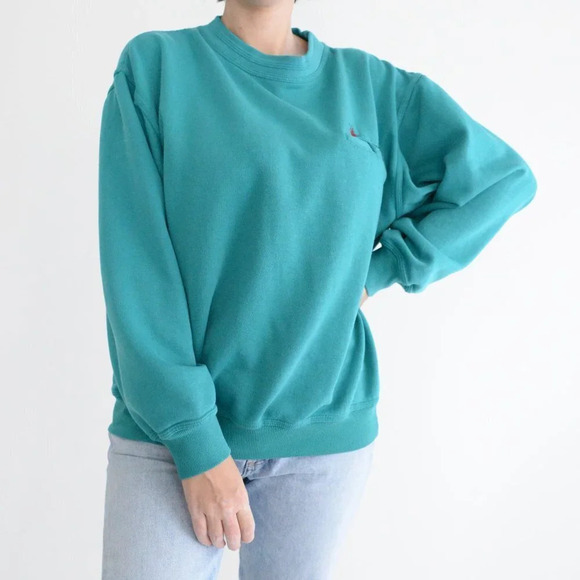 Vintage Knights  of the Round Table Teal Crewneck Sweater Size Medium - Picture 2 of 10